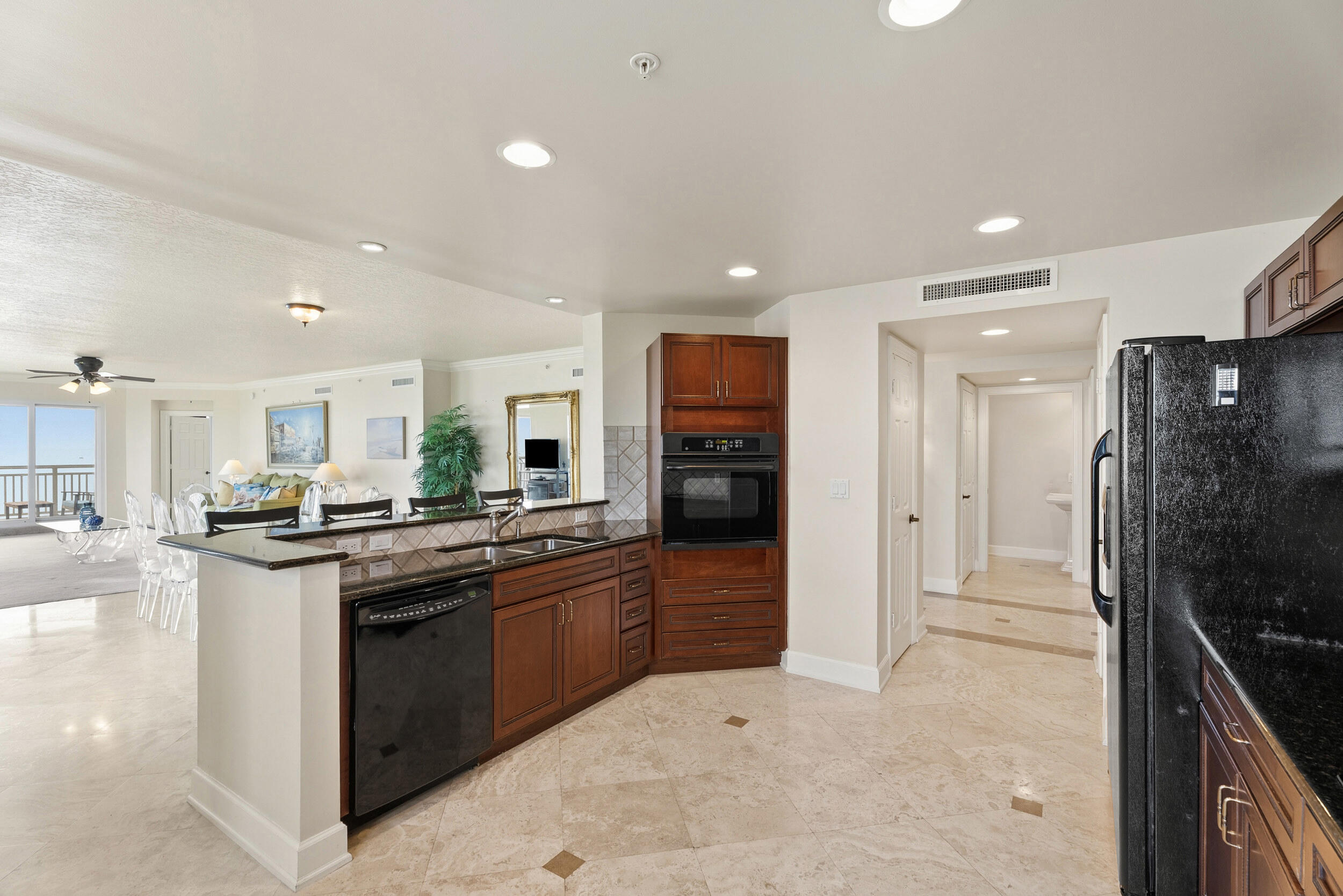 GRAND ISLE OF NORTH HUTCHINSON ISLAND CONDOMINIUM - Residential