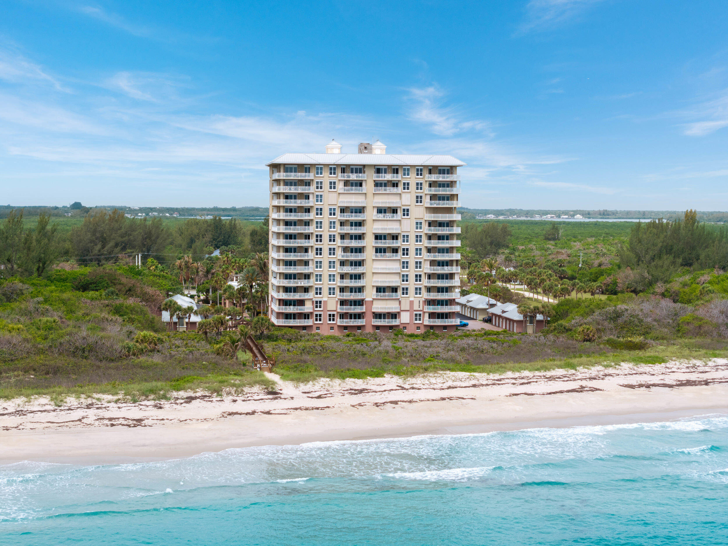 GRAND ISLE OF NORTH HUTCHINSON ISLAND CONDOMINIUM - Residential
