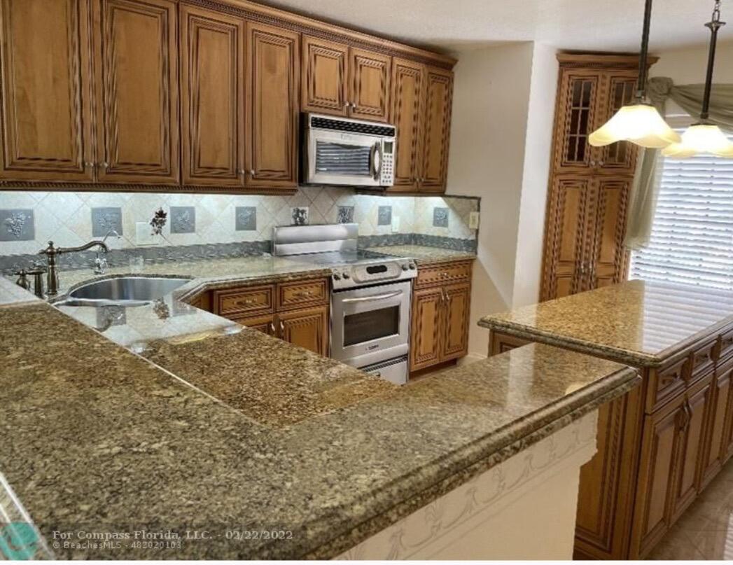 7485 Glendevon Lane 1108