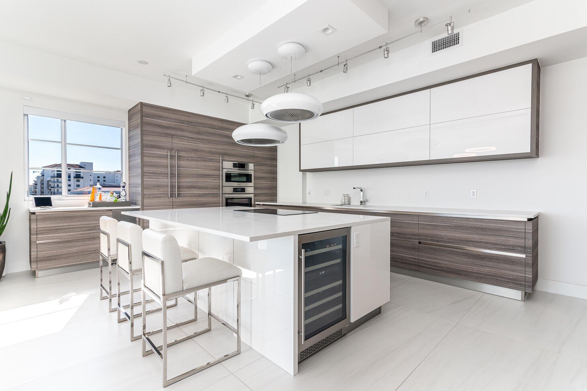TOWER 155 CONDO - Residential