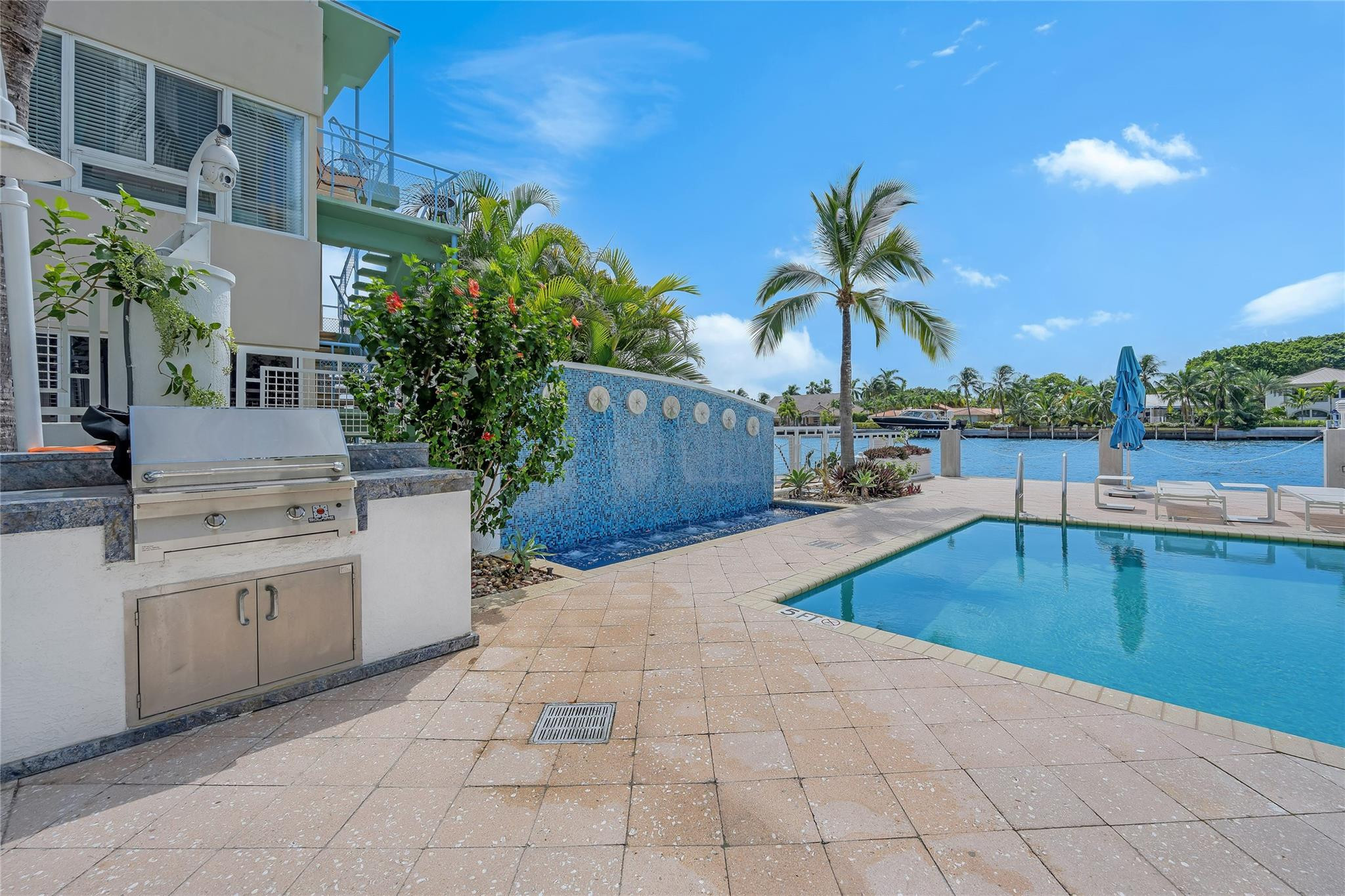 La Rive - Residential