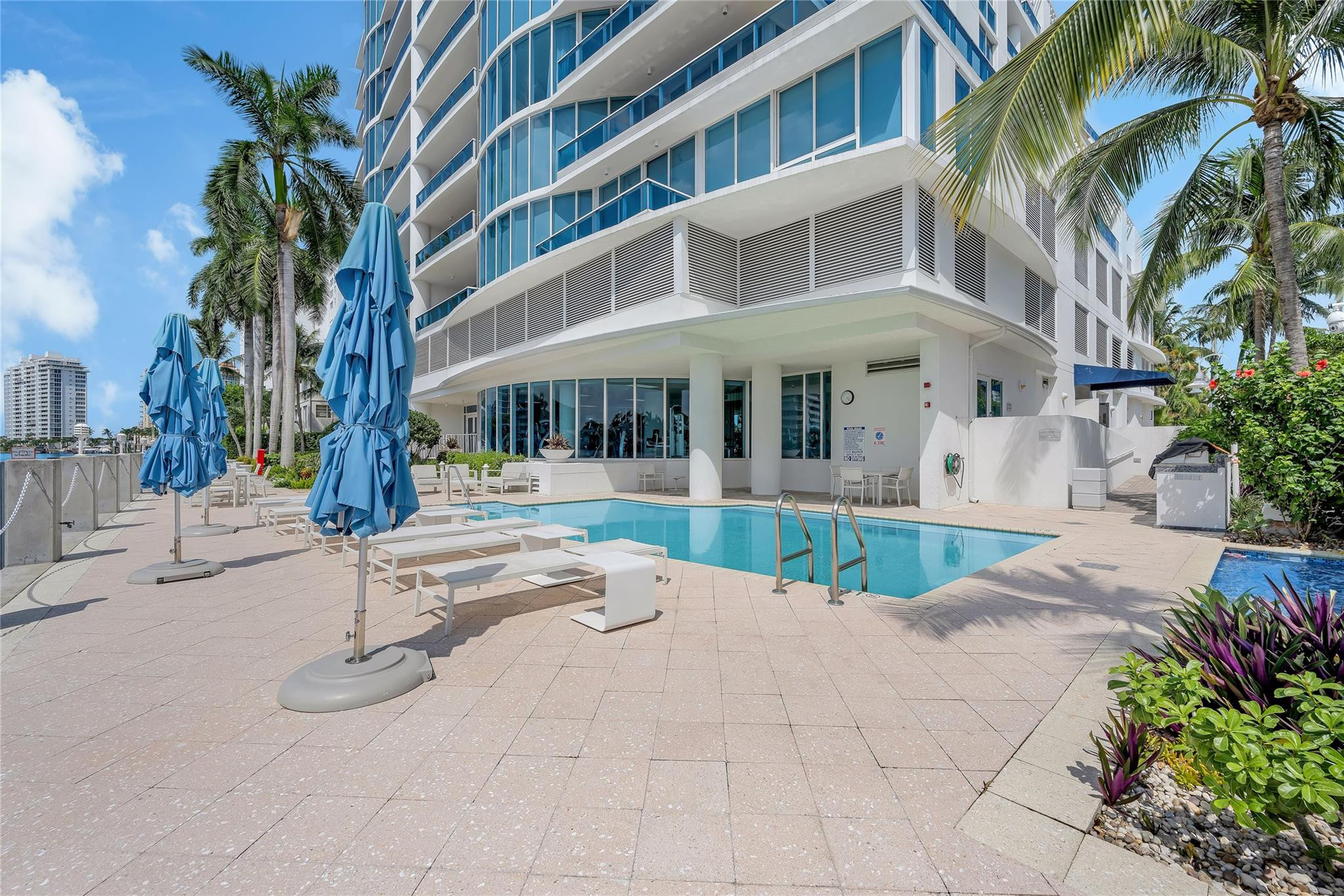 La Rive - Residential