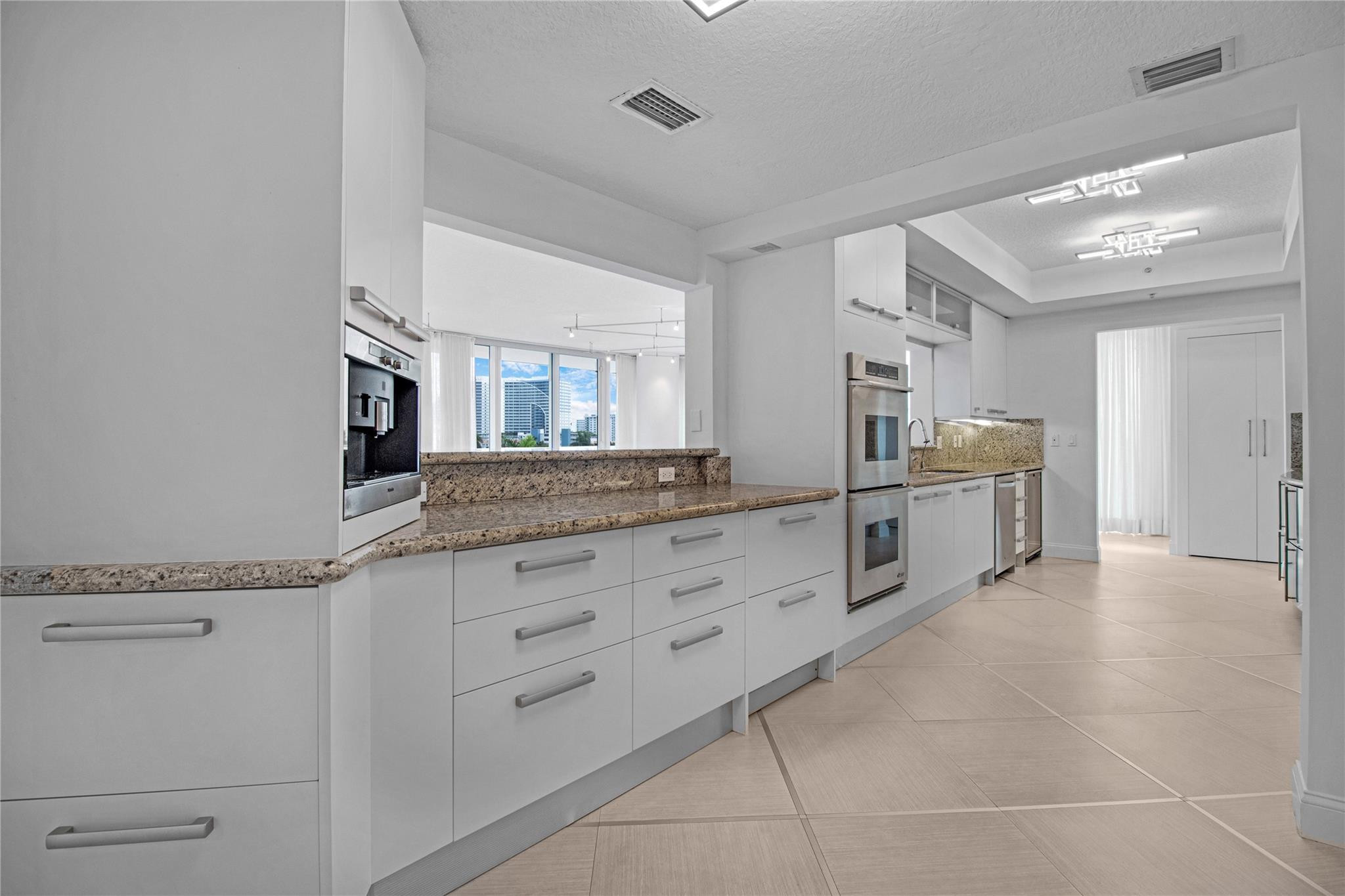 La Rive - Residential