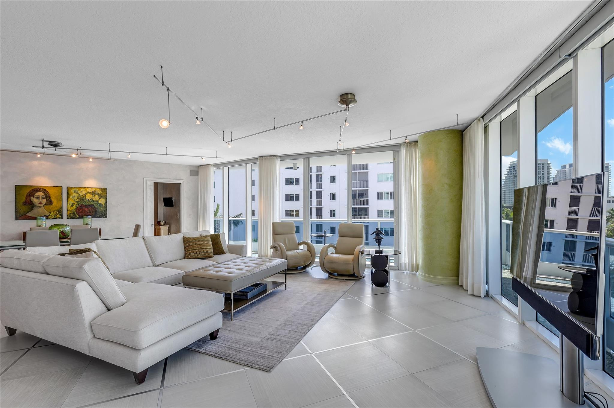 La Rive - Residential