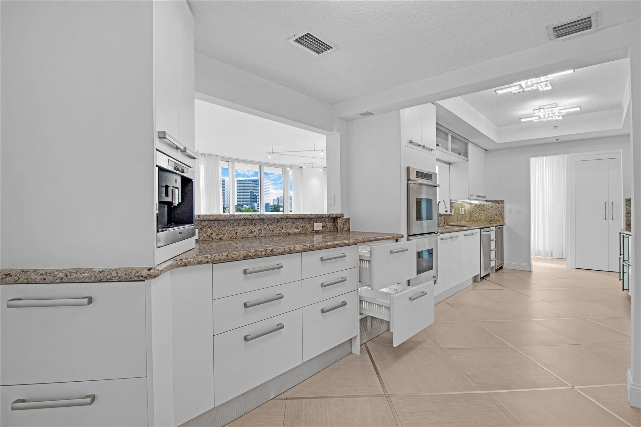 La Rive - Residential
