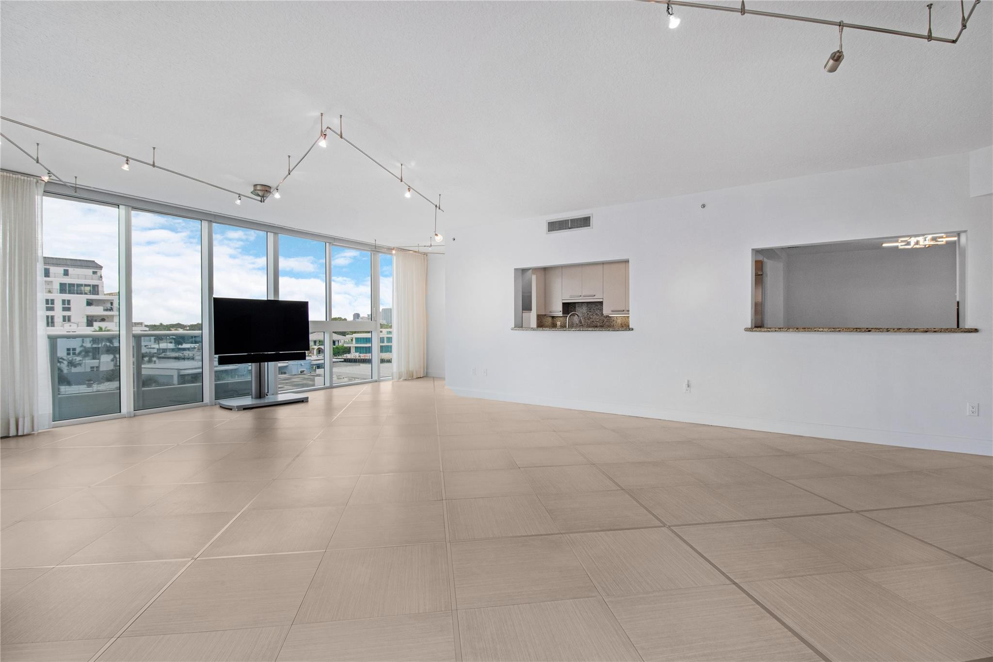 La Rive - Residential