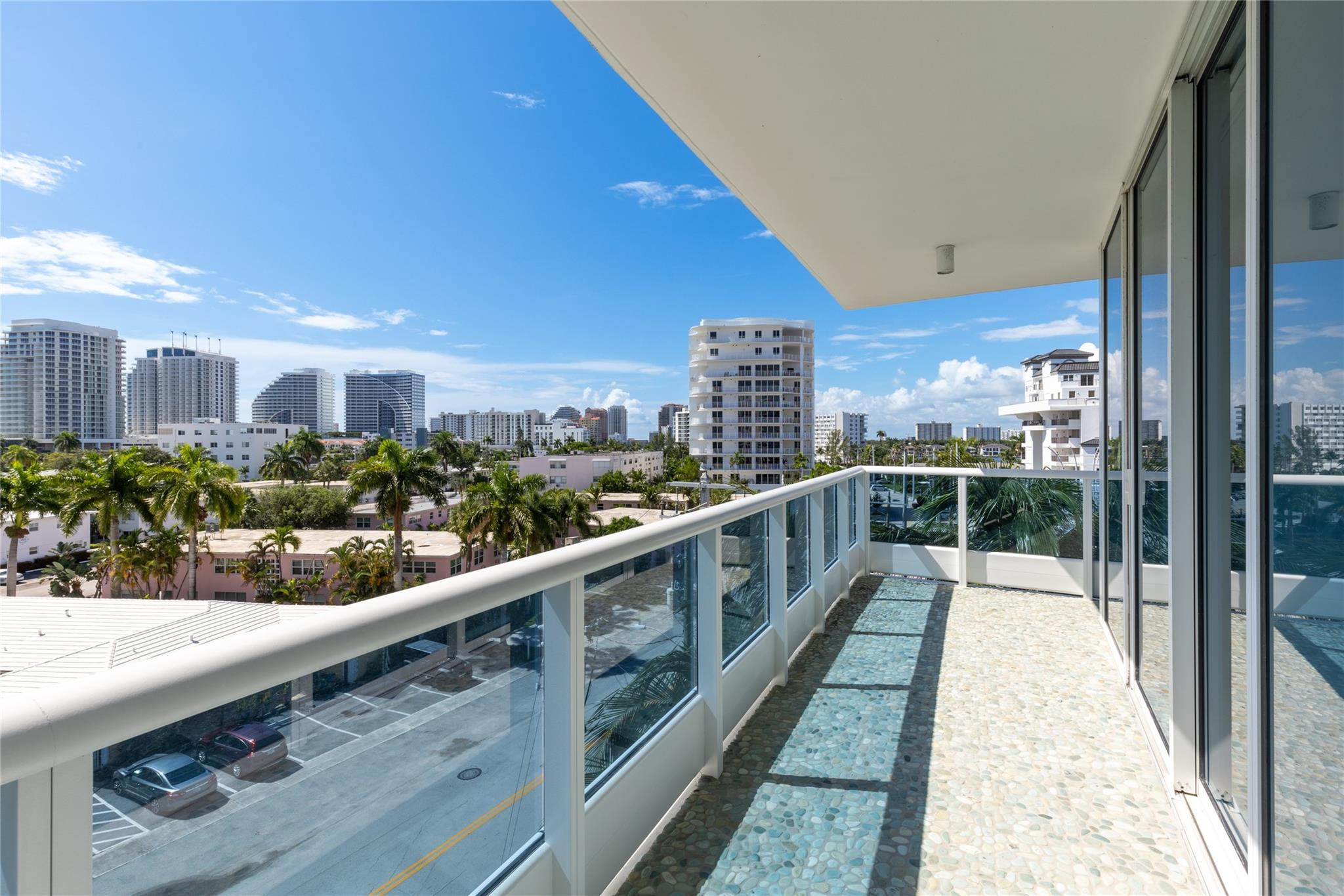La Rive - Residential