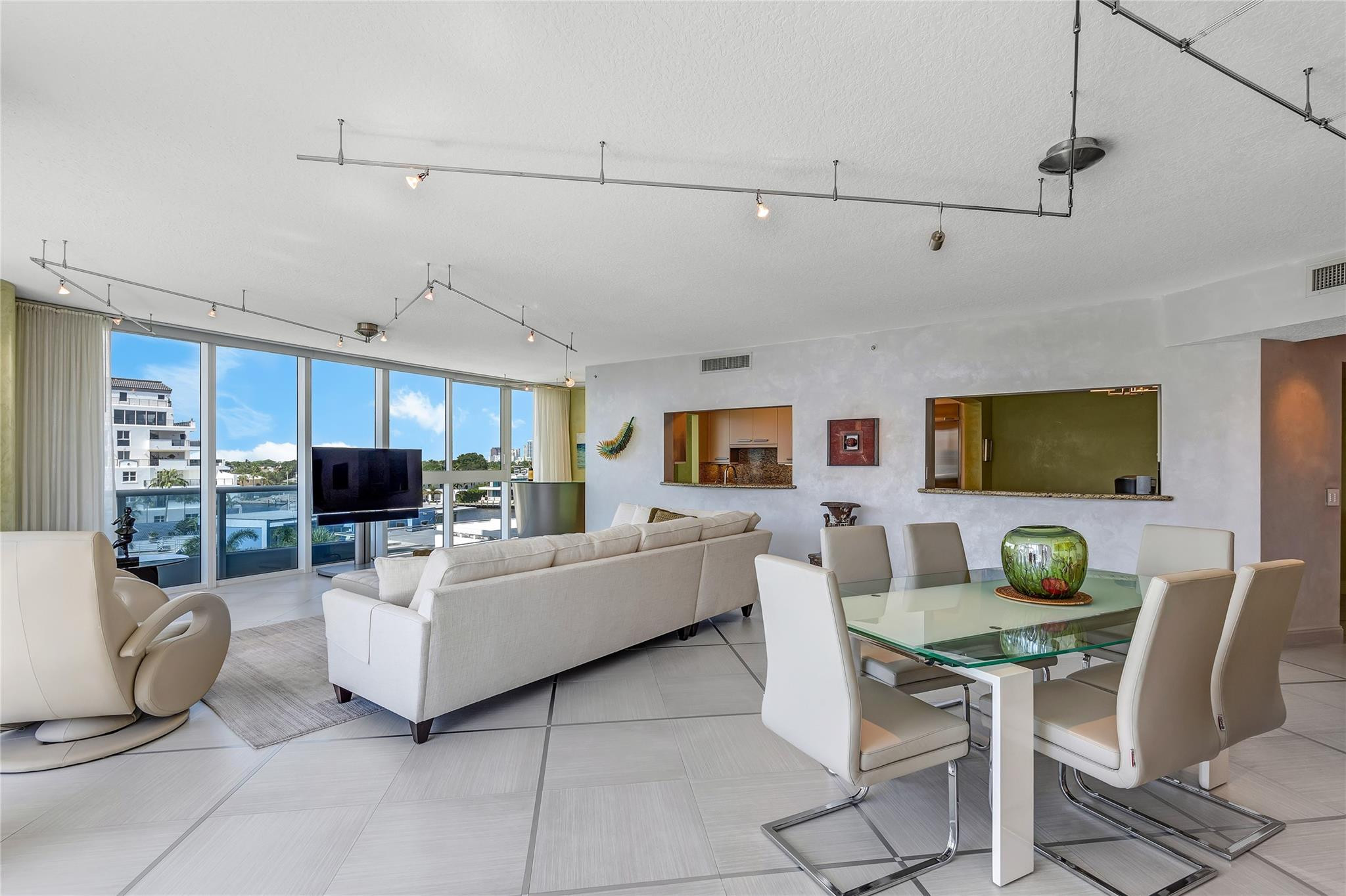 La Rive - Residential