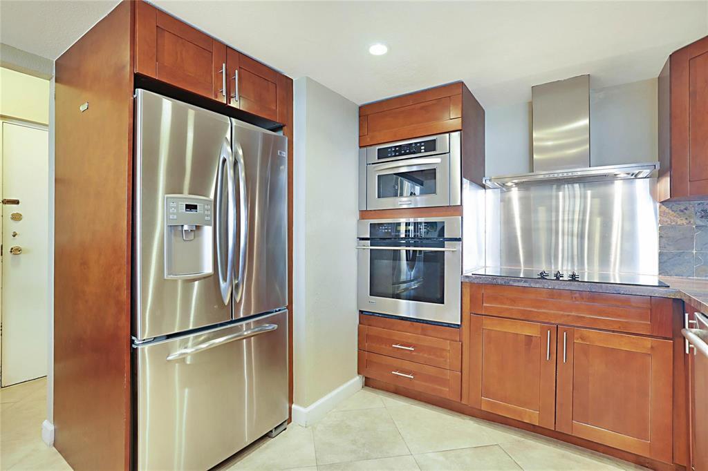 PHOENIX TOWERS CONDO - Residential Lease