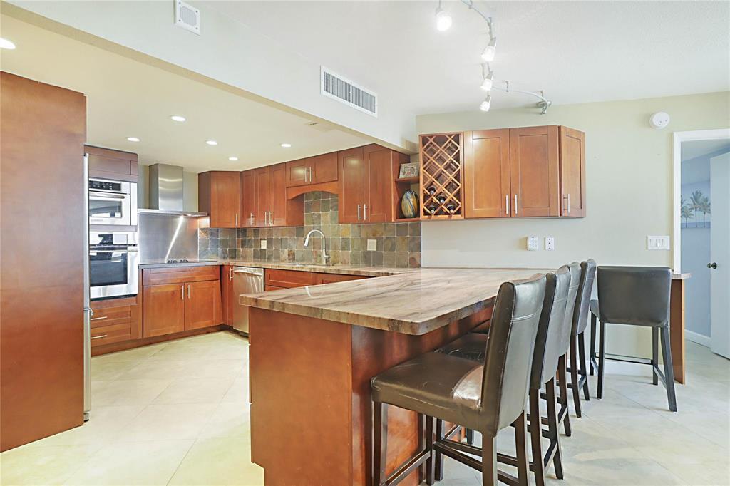 PHOENIX TOWERS CONDO - Residential Lease