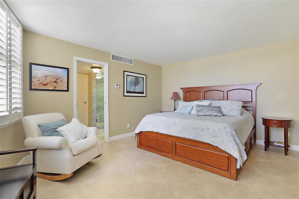 PHOENIX TOWERS CONDO - Residential Lease