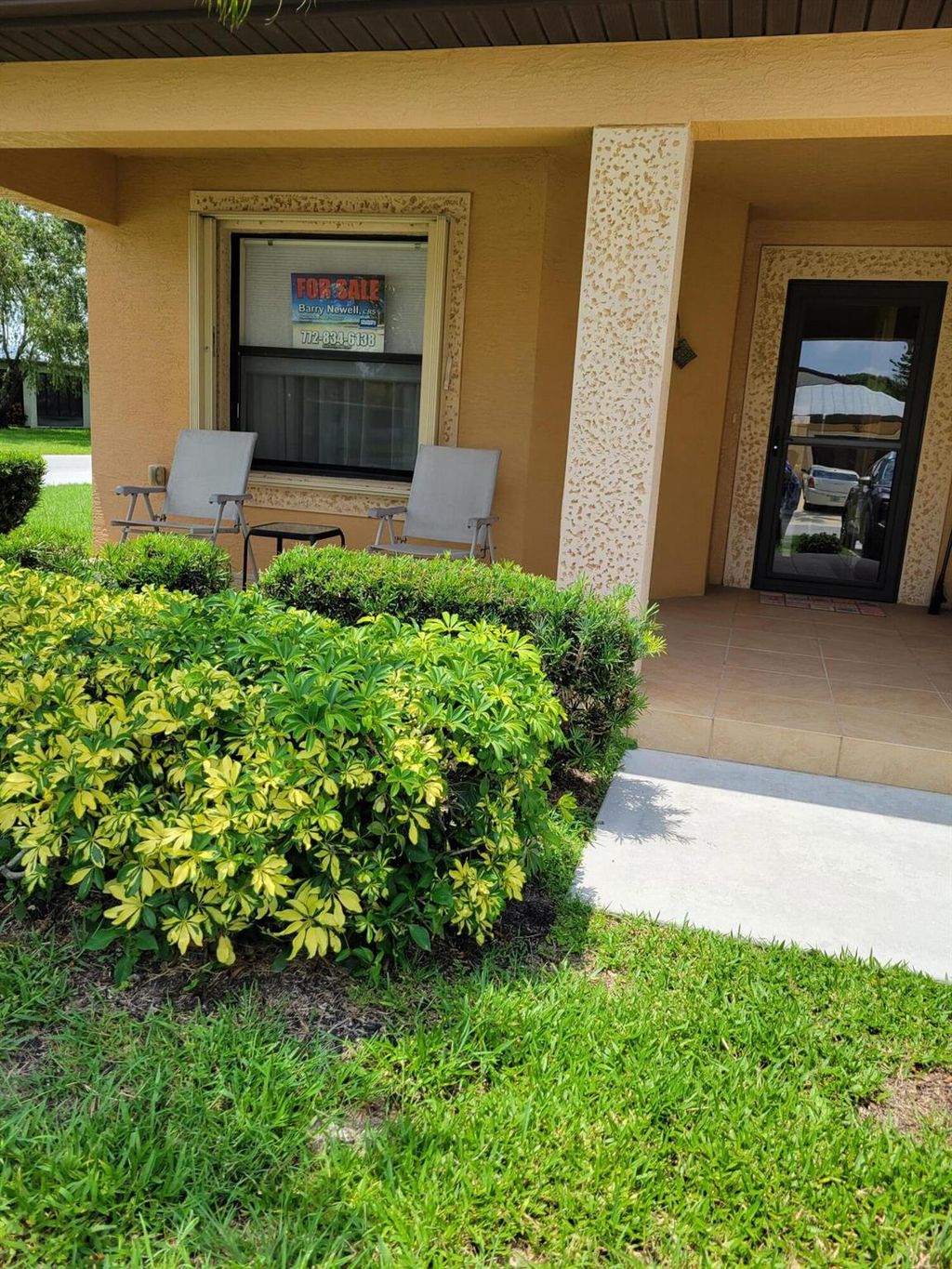 Photo of 13990 Zorzal Ave, Fort Pierce, FL 34951 (MLS # R10898984)