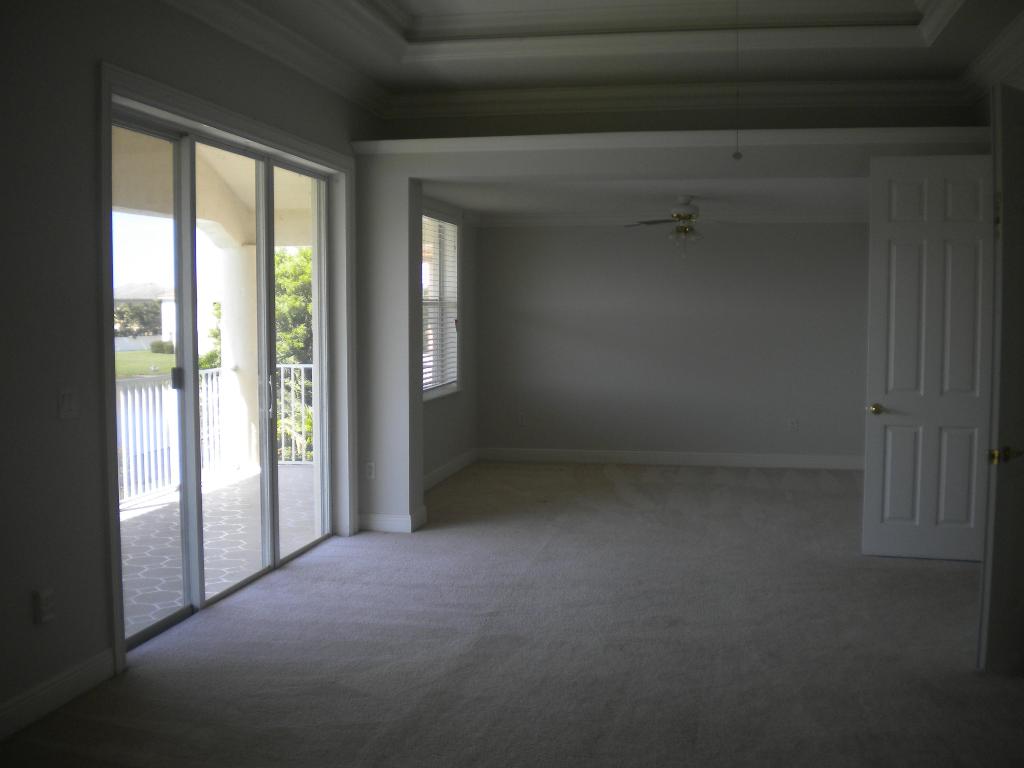 OLYMPIA 1 - Residential Lease