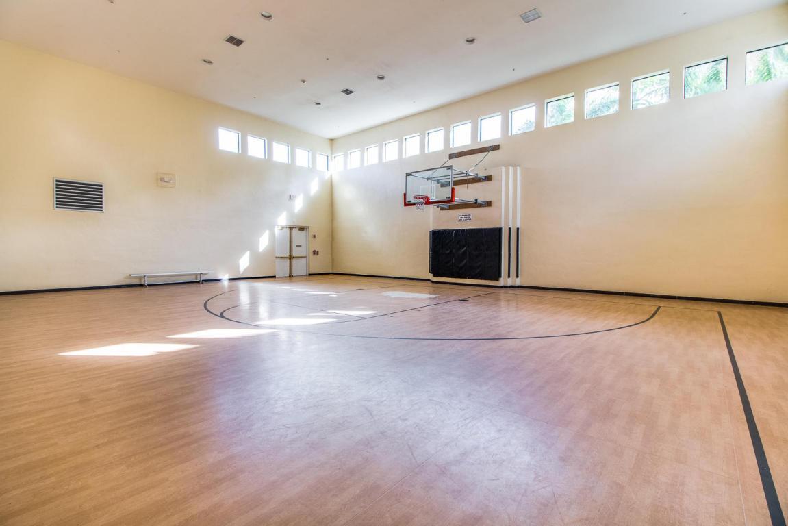 OLYMPIA 1 - Residential Lease