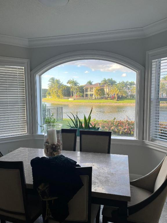 OLYMPIA 1 - Residential Lease