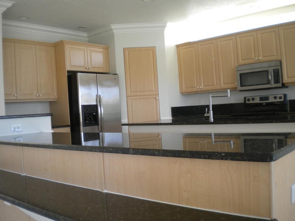 OLYMPIA 1 - Residential Lease