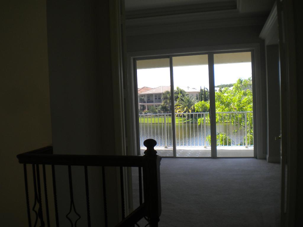 OLYMPIA 1 - Residential Lease