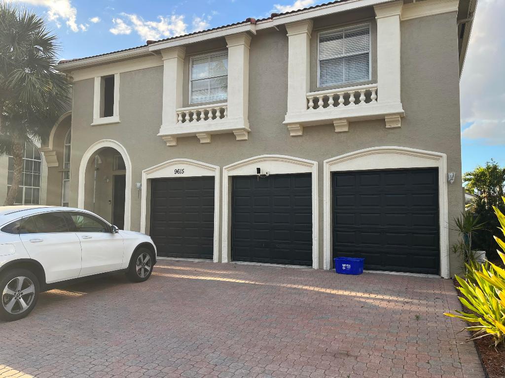 OLYMPIA 1 - Residential Lease