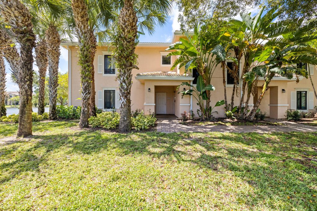 Photo of 2811 Grande Parkway #113, Palm Beach Gardens, FL 33410 (MLS # R10790549)