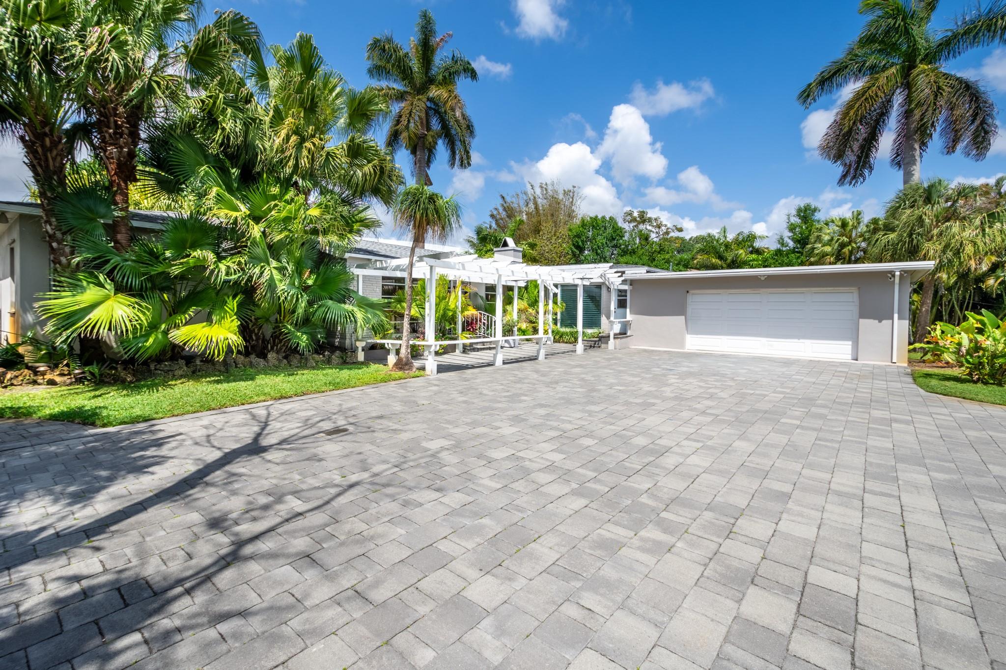 2337 SW 27th Ave
