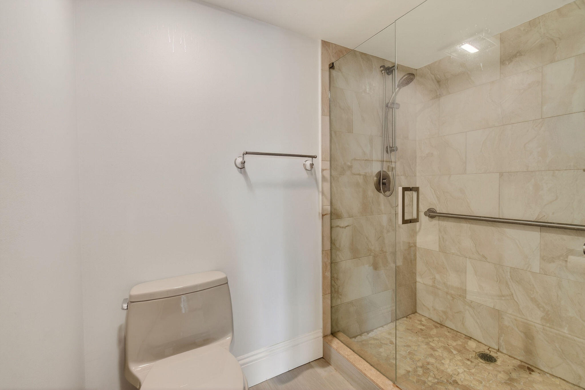 MARINA AT THE BLUFFS CONDO - Residential Lease