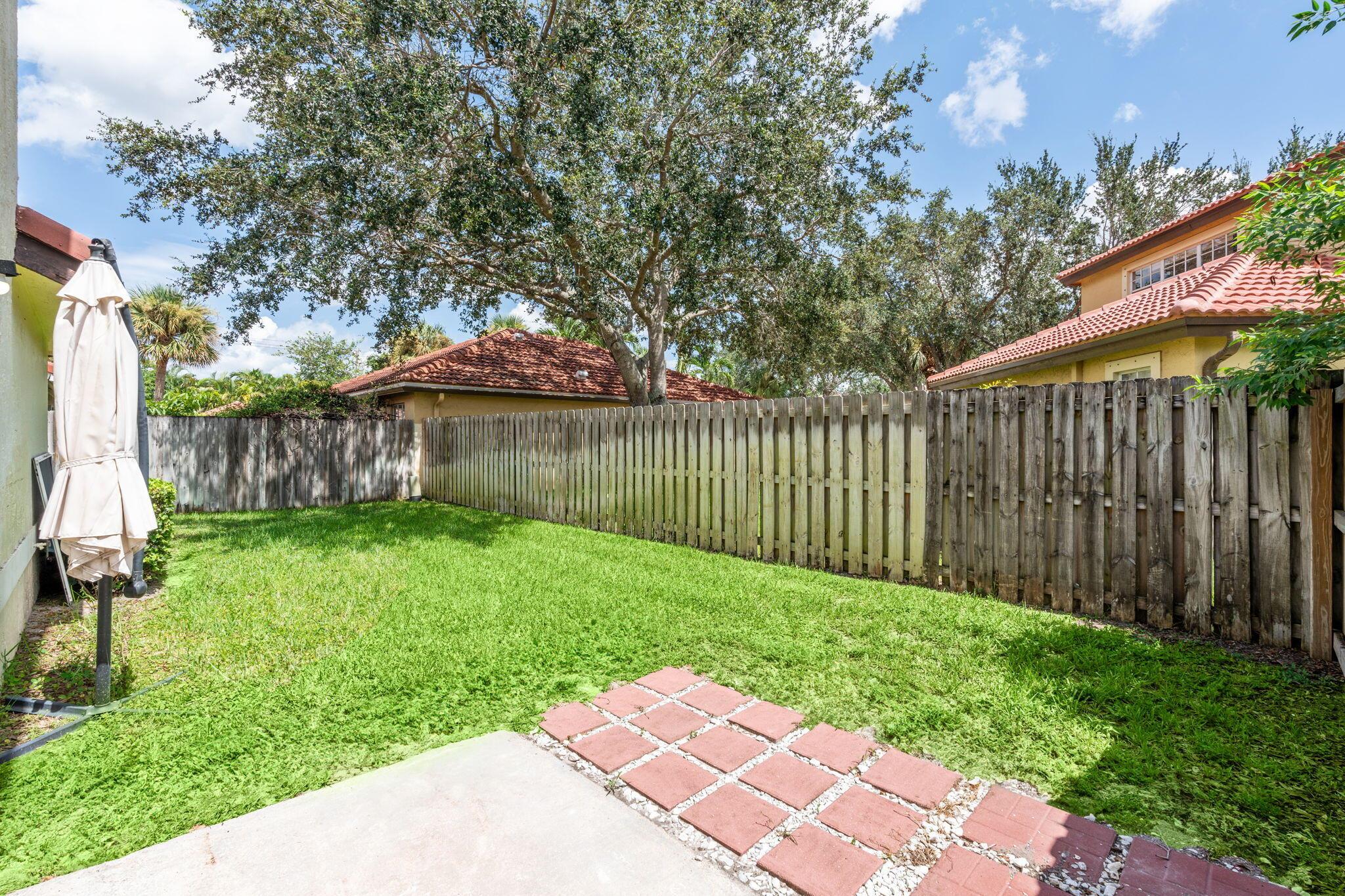 WELLINGTON DOWNS - Residential