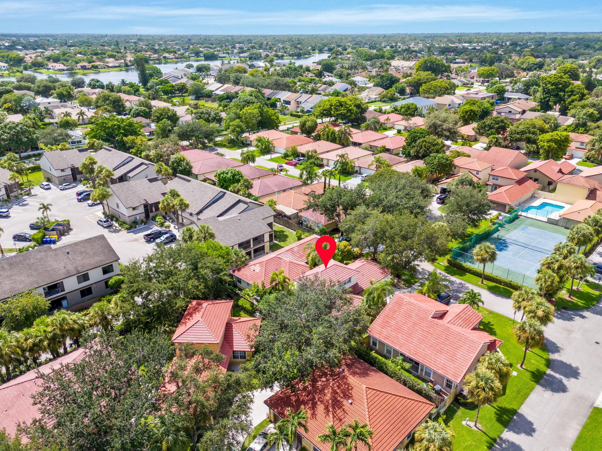 WELLINGTON DOWNS - Residential