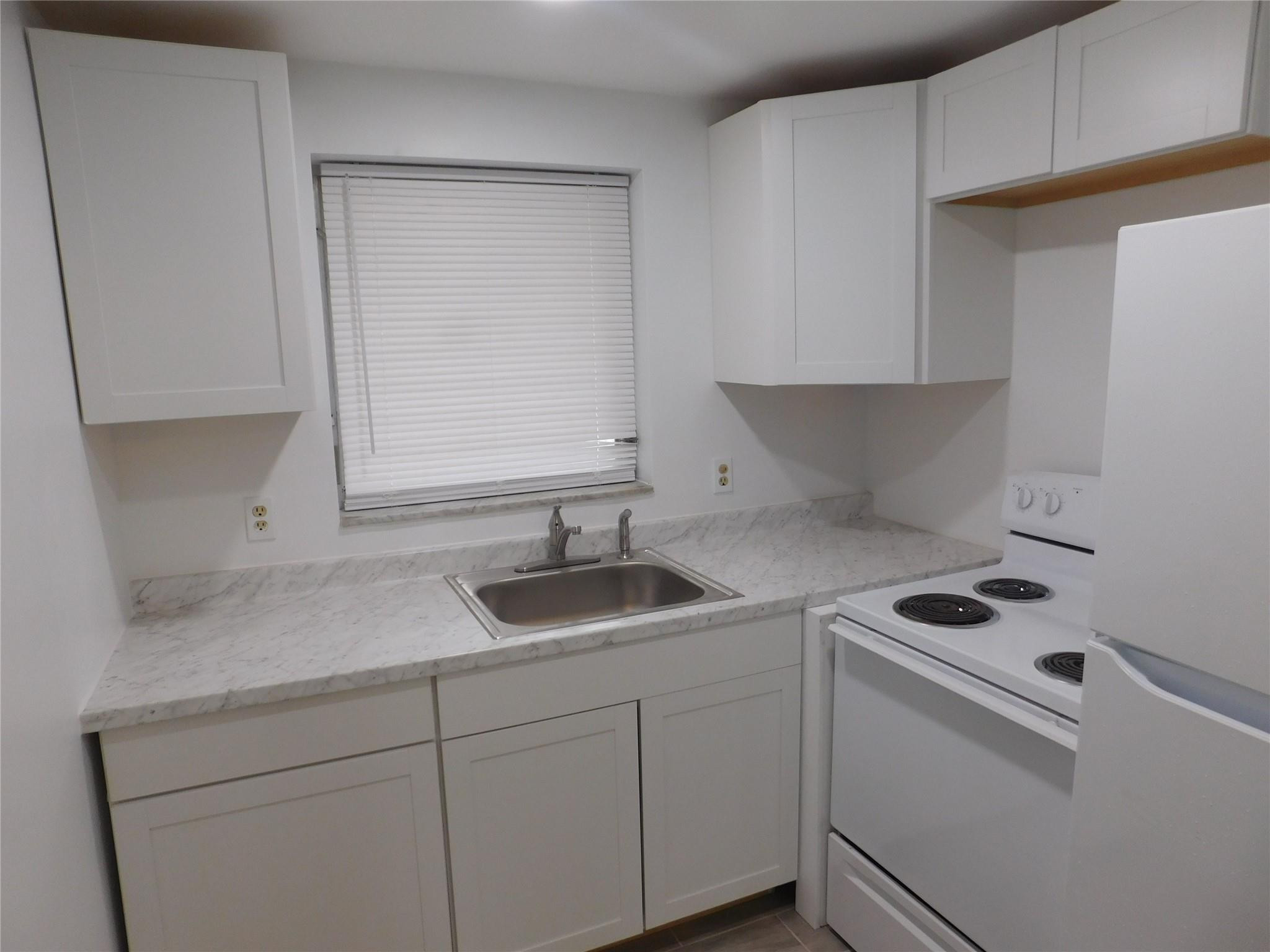 CRYSTAL LAKE 960 CONDO - Residential