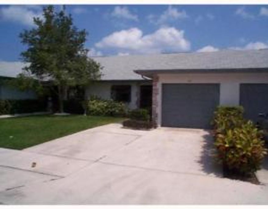 BEAUTIFUL UNIT WITH HIGH VOLUME CEILINGS.  TILE IN ALL ROOMS AND REAR PORCH.  ALL APPLIANCES INCLUDED.  ONE CAR GARAGE.  GOOD CREDIT IS A BASIC REQUIREMENT.  IMMEDIATE OCCUPANCY IS POSSIBLE.