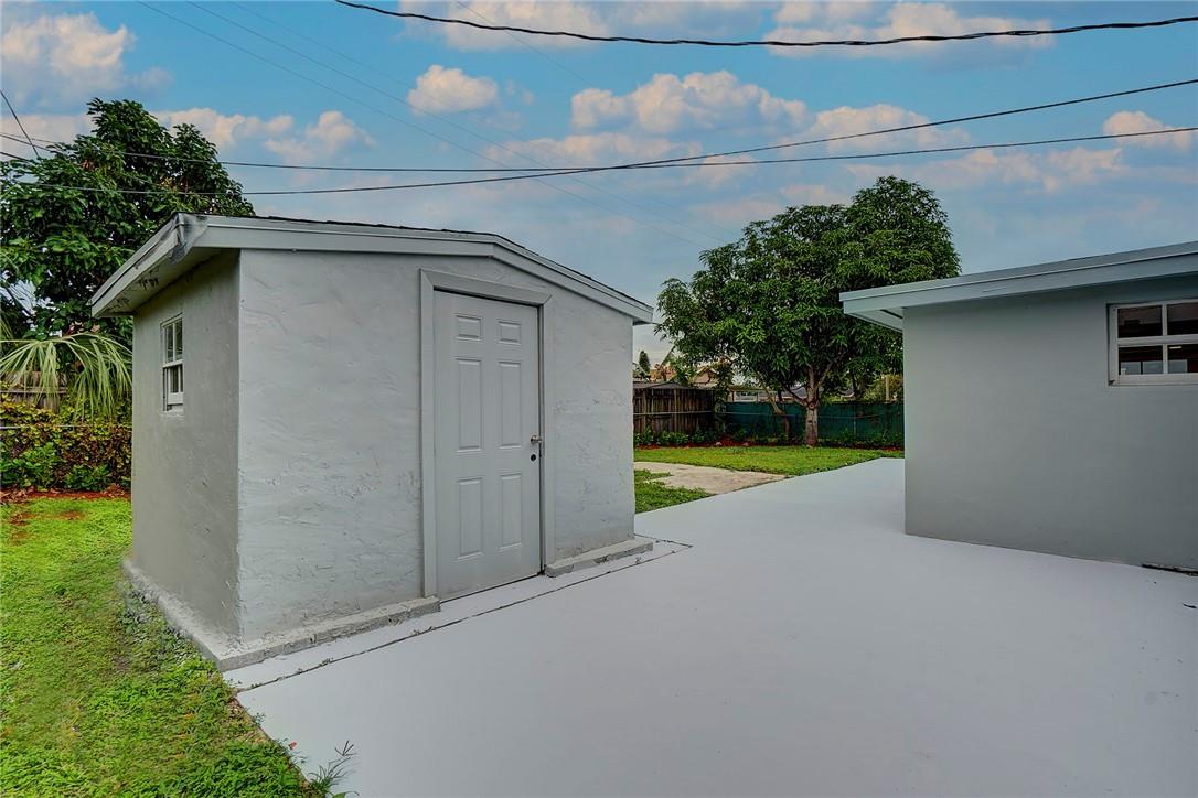 Margate Sixth Add Sec Two - Residential Lease