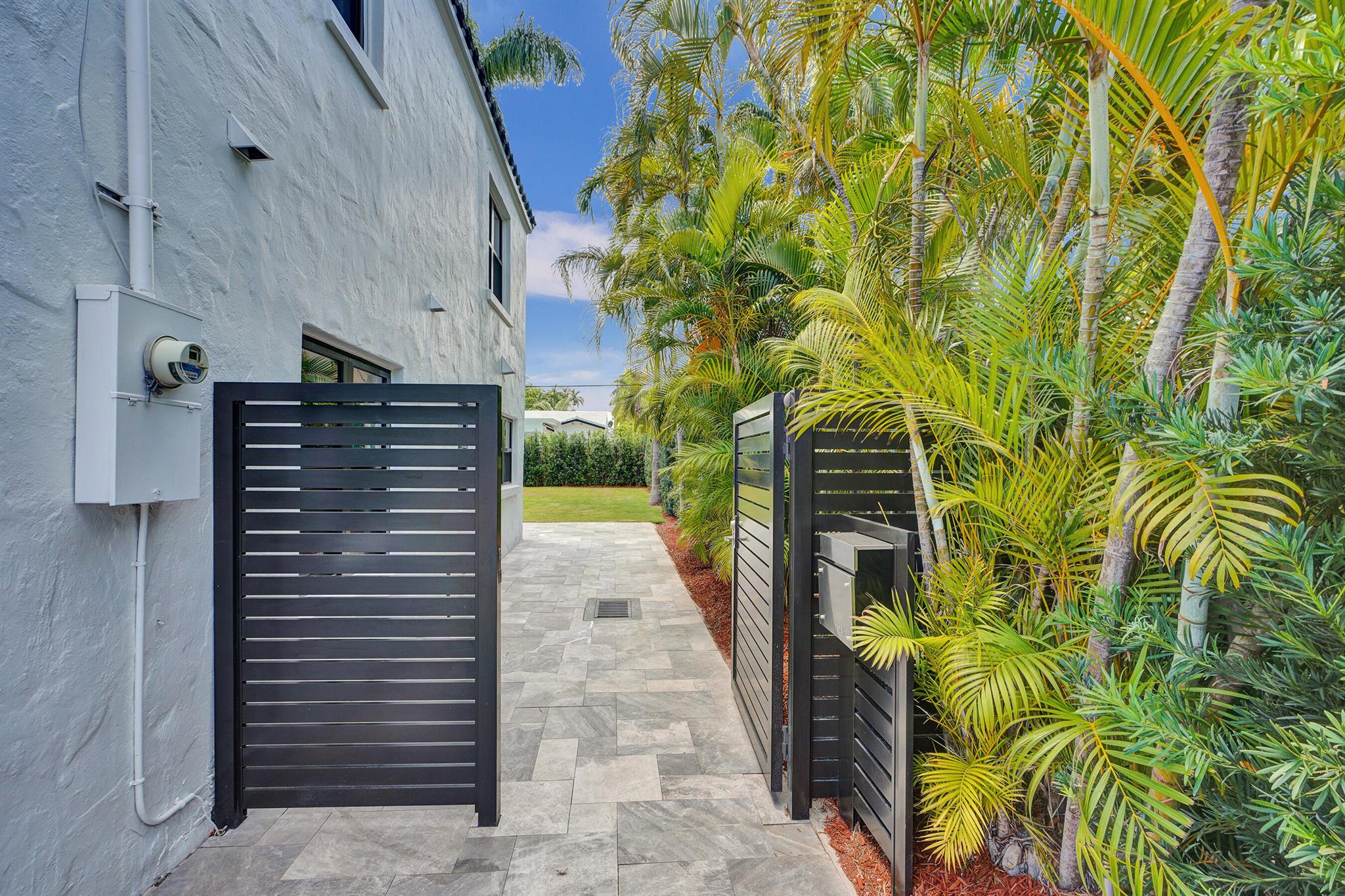 LA GORCE GOLF SUB - Residential