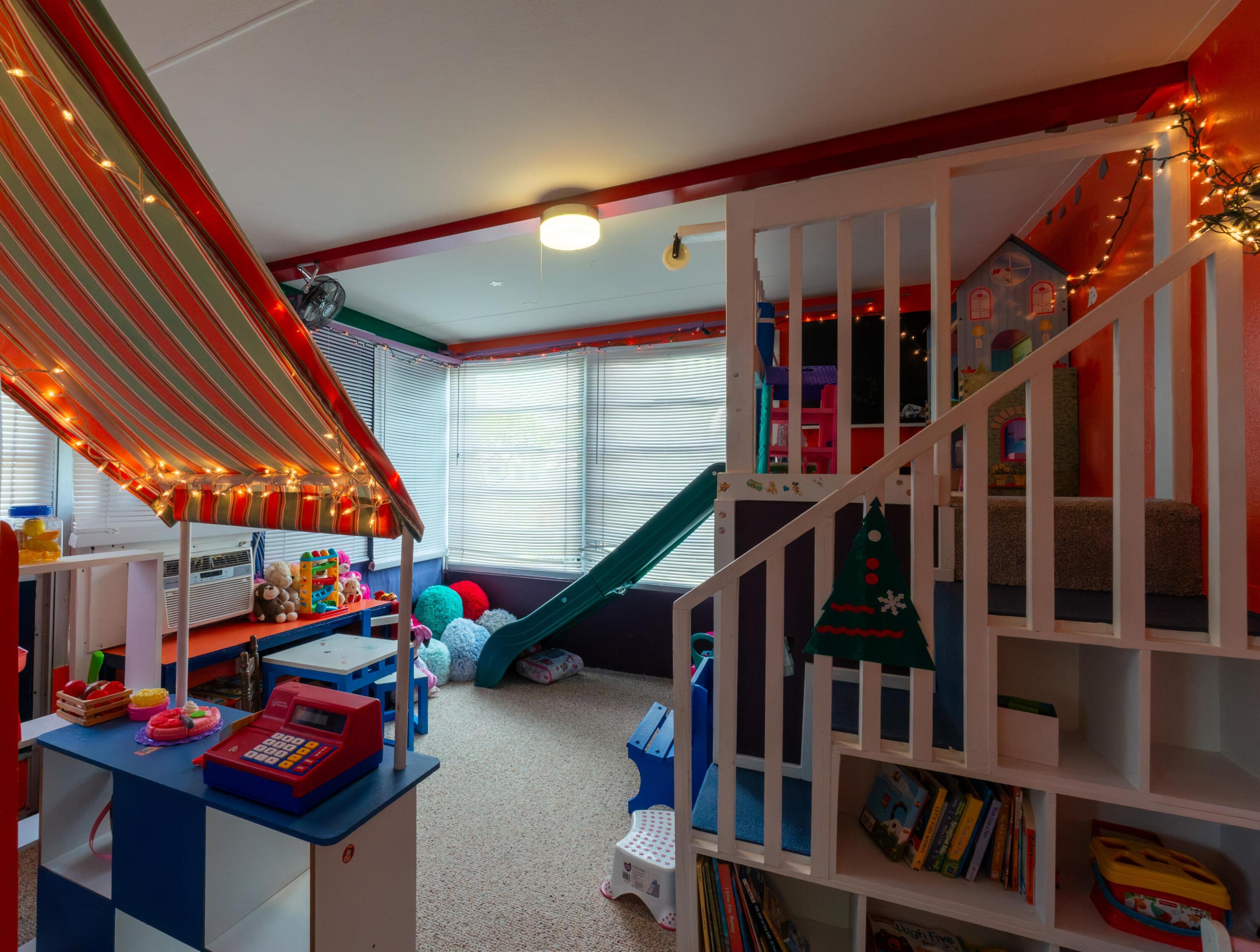 PALM BEACH LEISUREVILLE SEC 2 - Residential