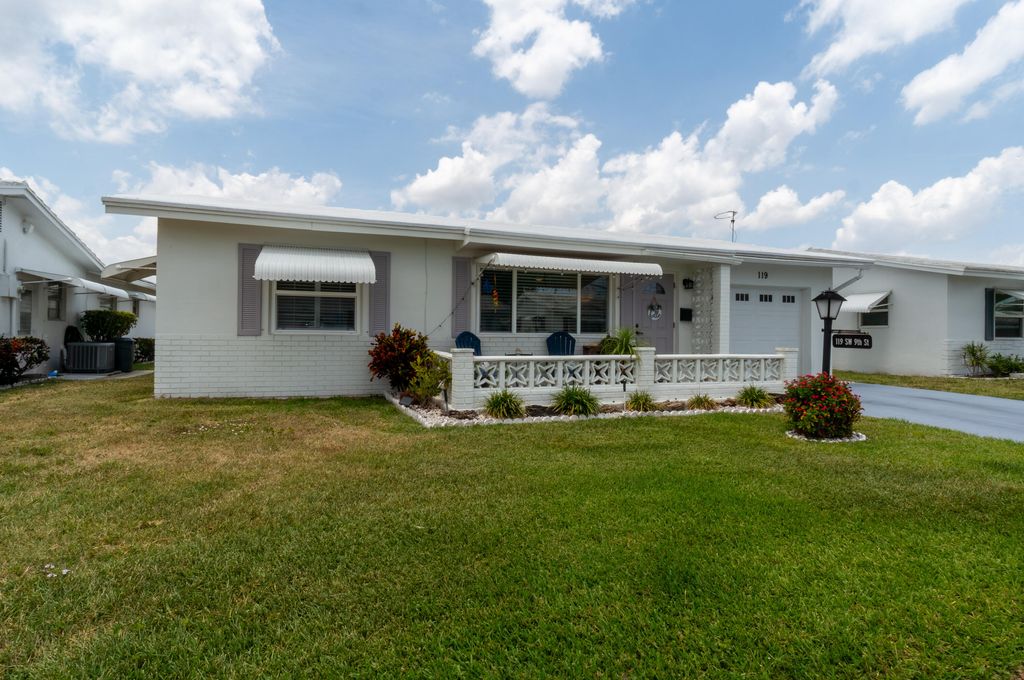 Photo of 119 SW 9th Street, Boynton Beach, FL 33426 (MLS # B26023615)