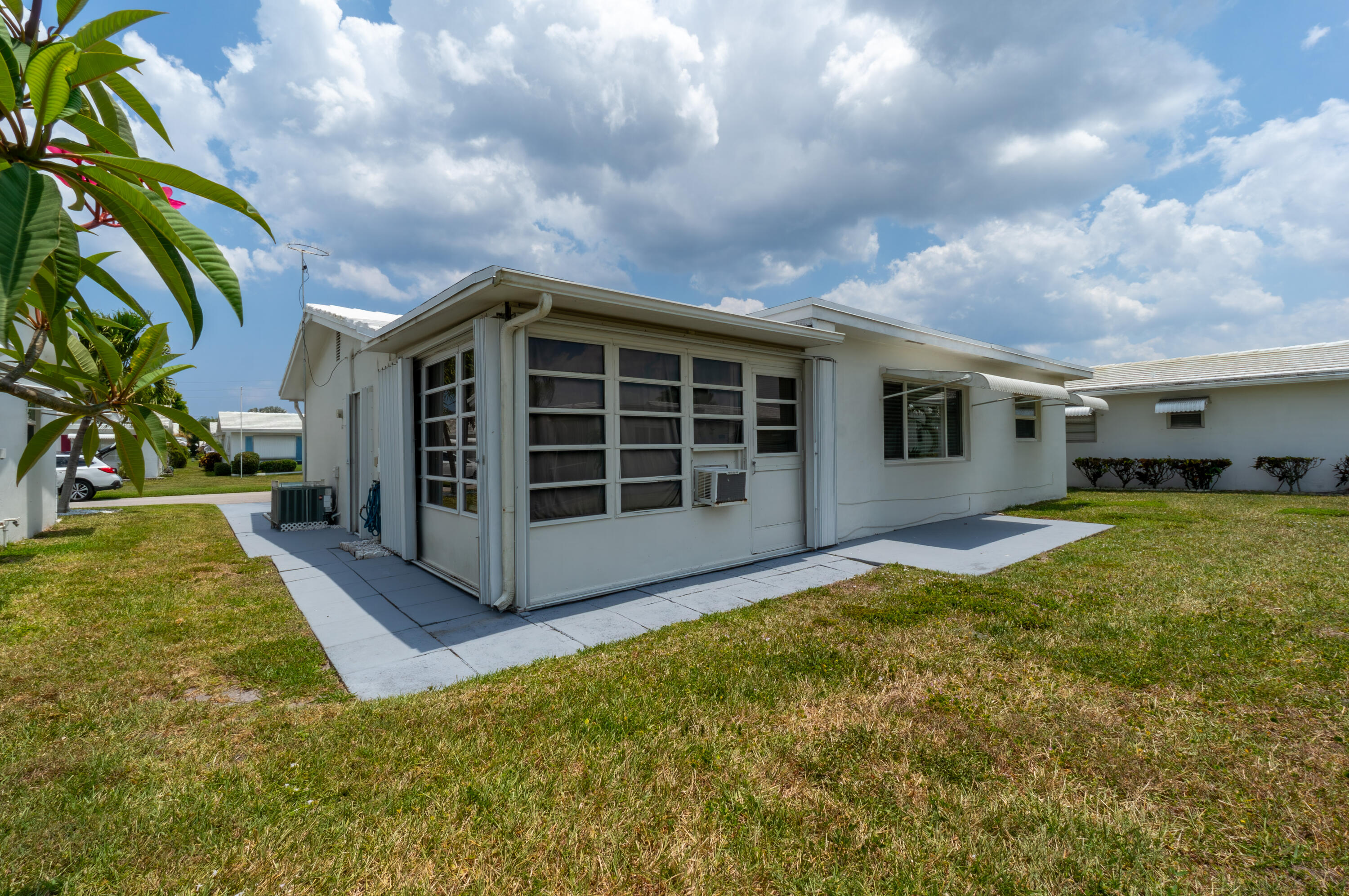 PALM BEACH LEISUREVILLE SEC 2 - Residential