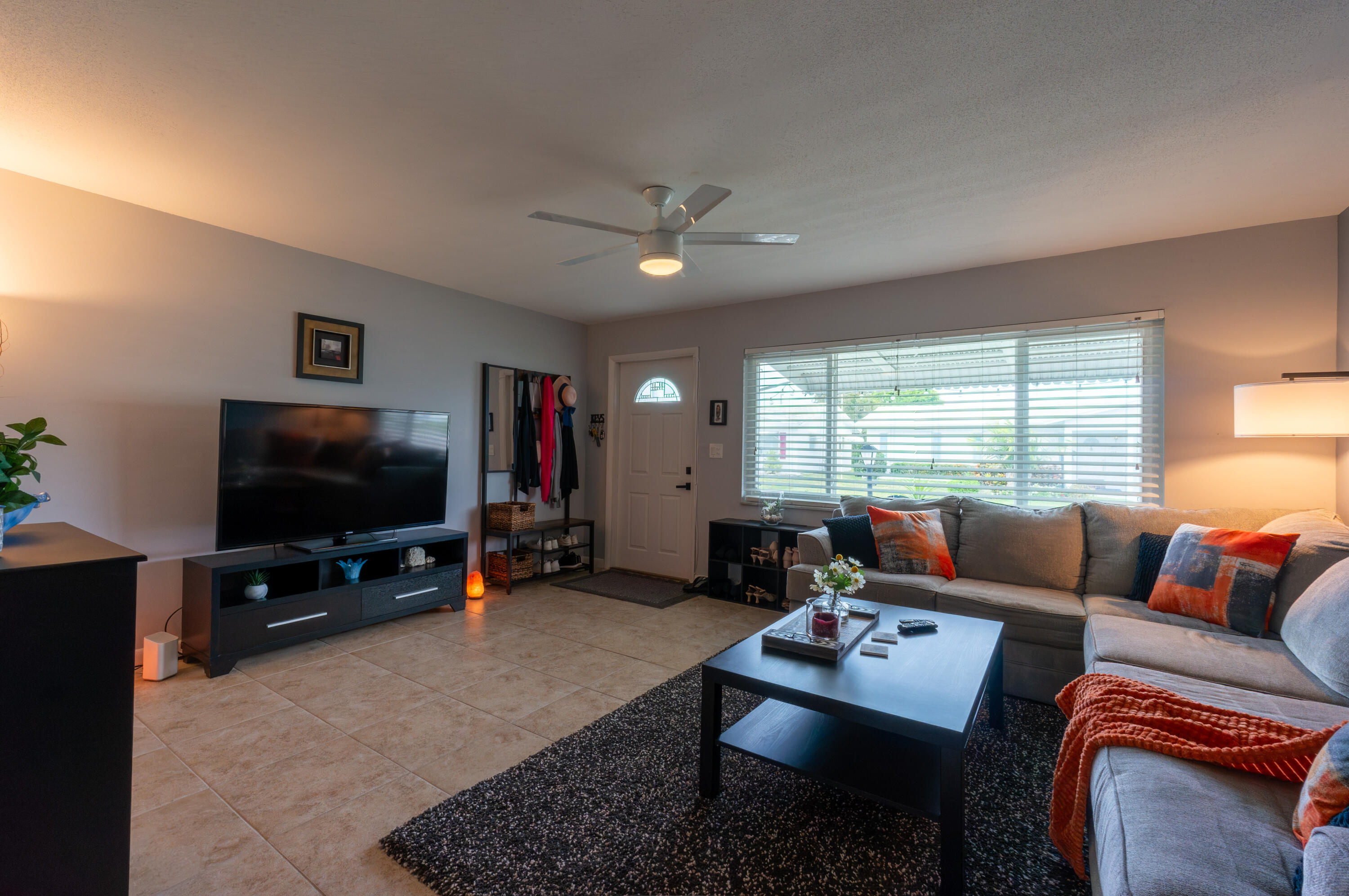 PALM BEACH LEISUREVILLE SEC 2 - Residential