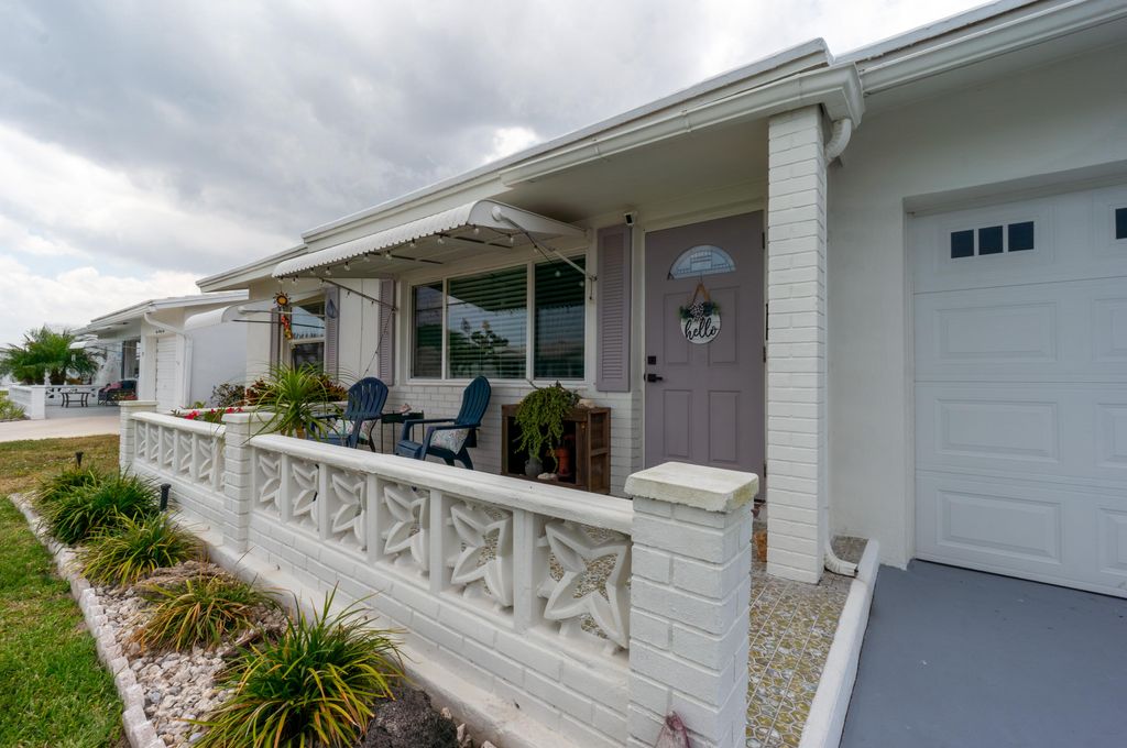 Photo of 119 SW 9th Street, Boynton Beach, FL 33426 (MLS # B26023615)