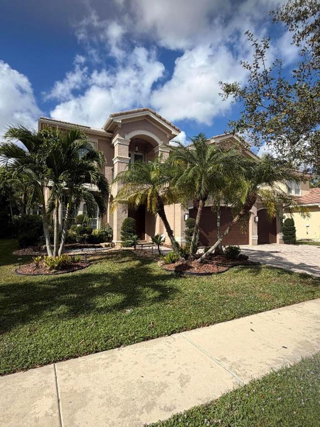 Photo of 8909 Woodgrove Ridge Court, Boynton Beach, FL 33473 (MLS # R11153256)