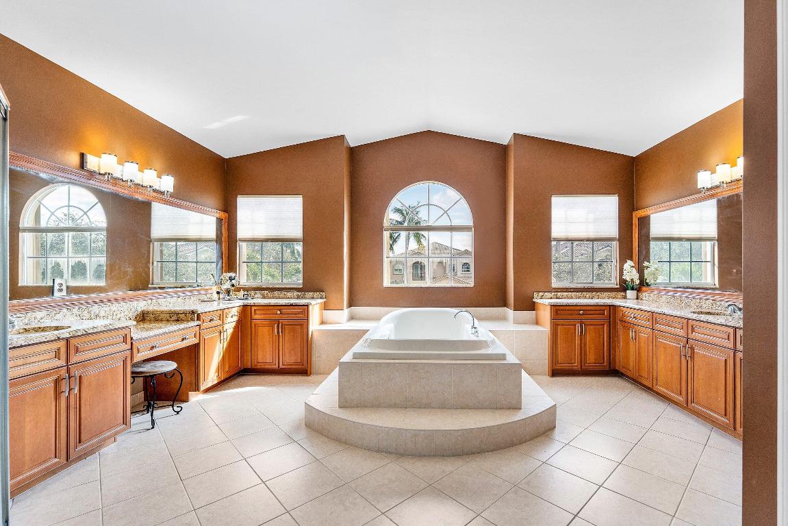 Canyon Isles - Residential