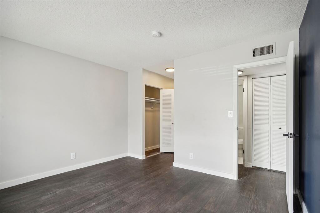 SUNRISE LAKE VIEWS LLC - Residential Lease