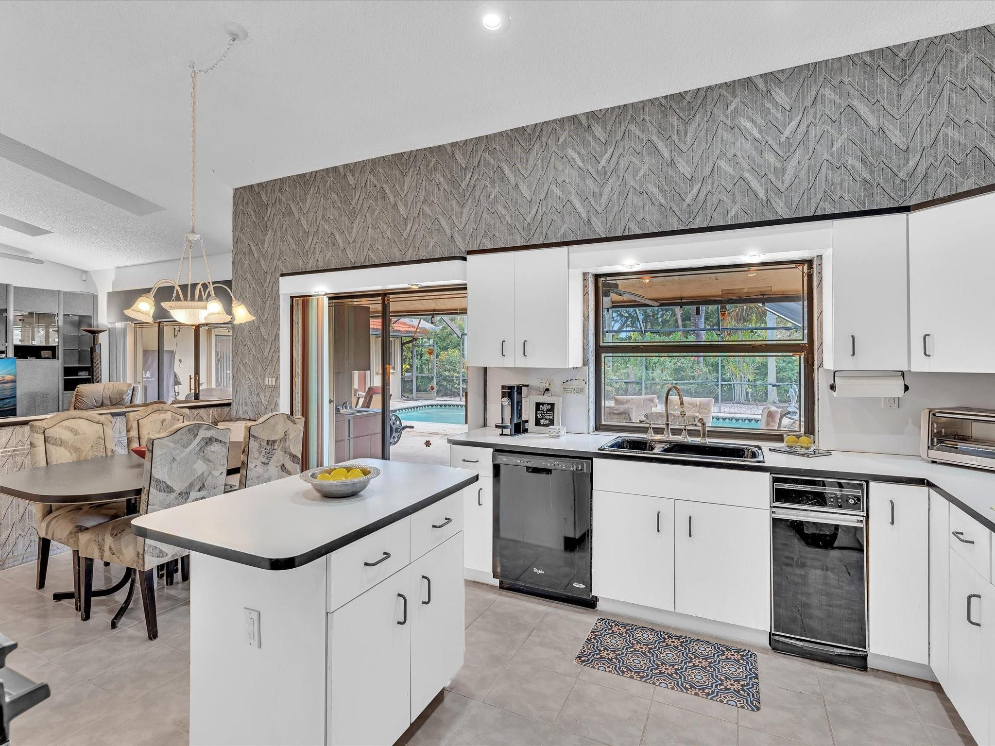 North Spgs 132-38 B - Residential