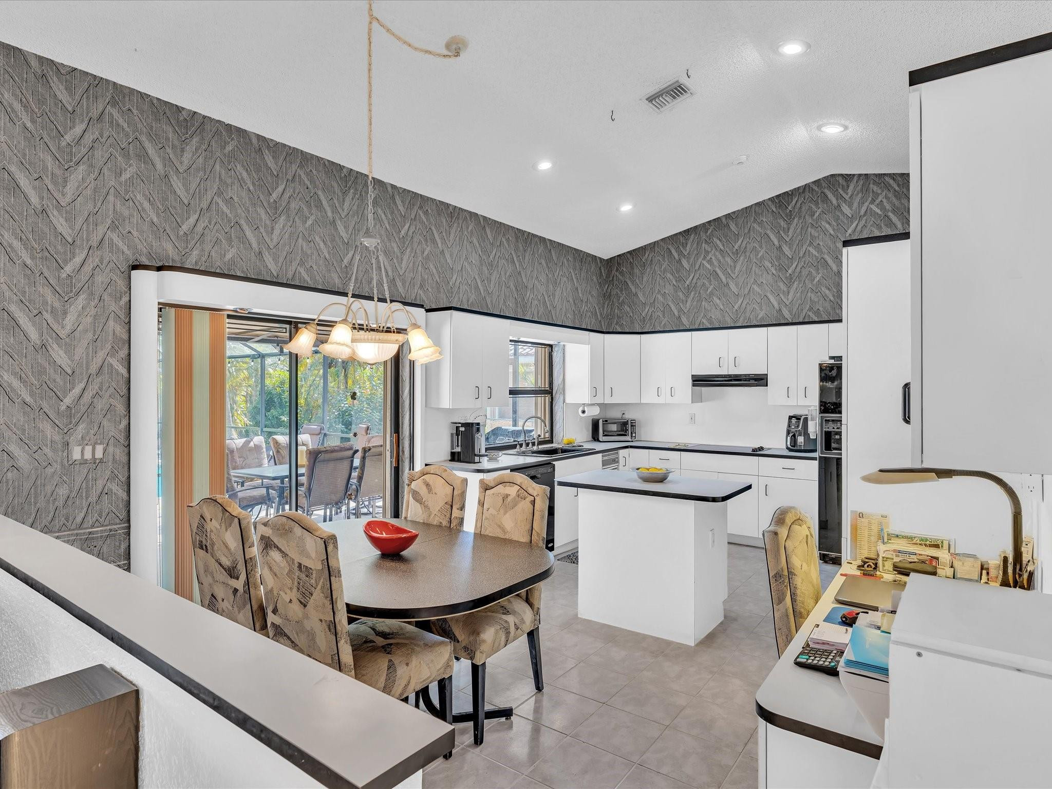 North Spgs 132-38 B - Residential