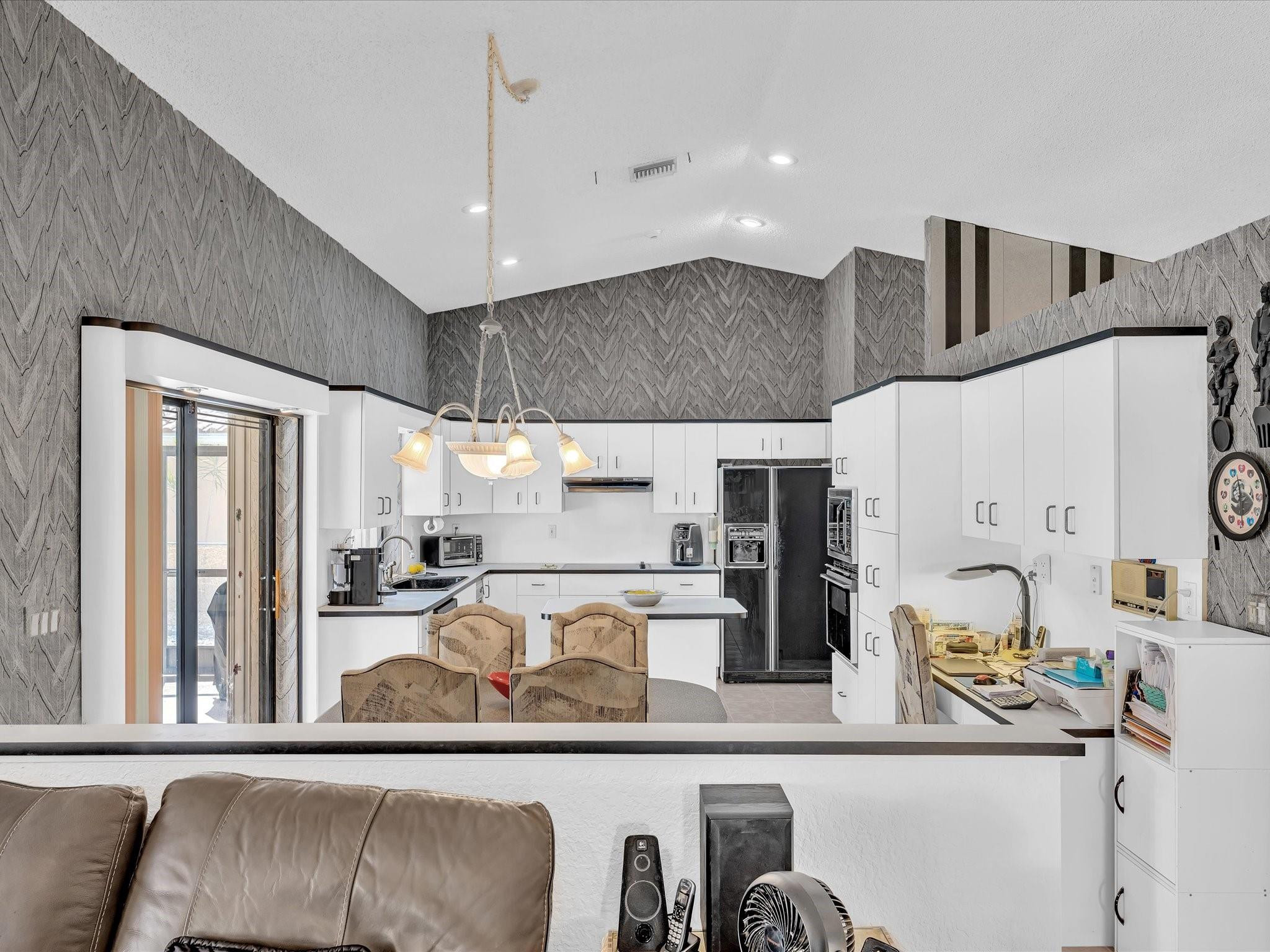 North Spgs 132-38 B - Residential