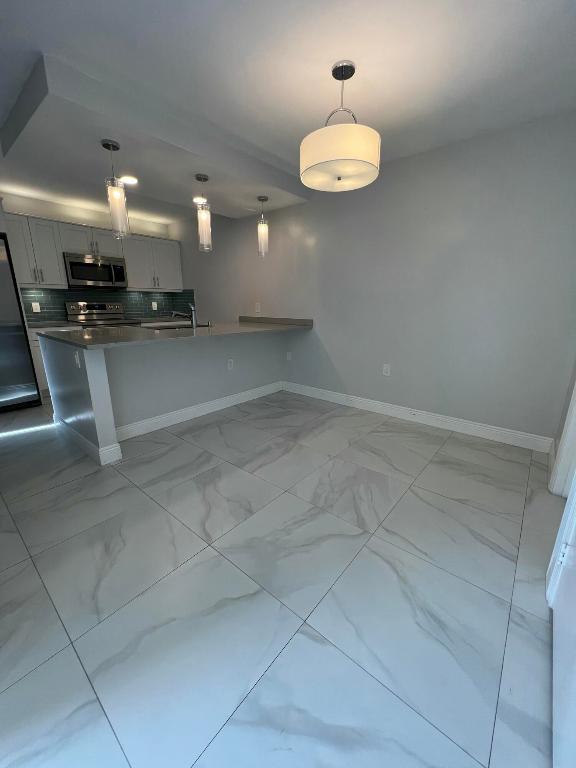 SHERWOOD LAKES - Residential Lease