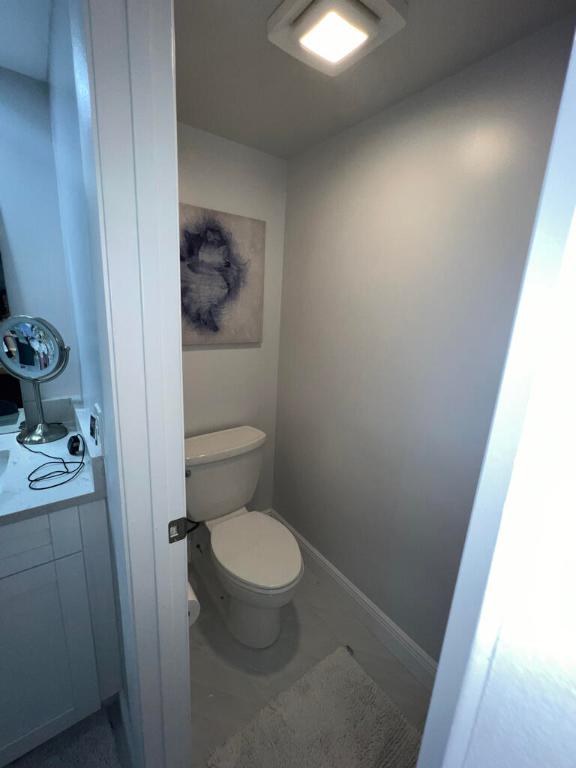 SHERWOOD LAKES - Residential Lease