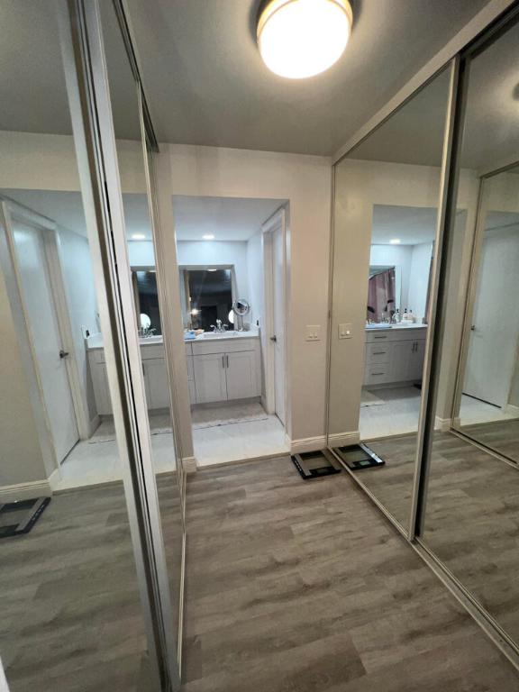 SHERWOOD LAKES - Residential Lease