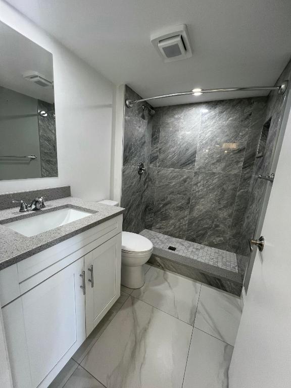 SHERWOOD LAKES - Residential Lease