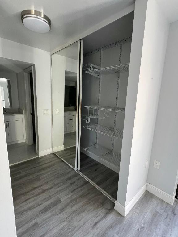 SHERWOOD LAKES - Residential Lease