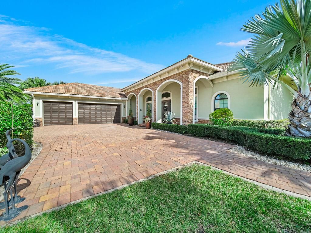 Photo of 5632 SW Pomegranate Way, Palm City, FL 34990 (MLS # R11086602)