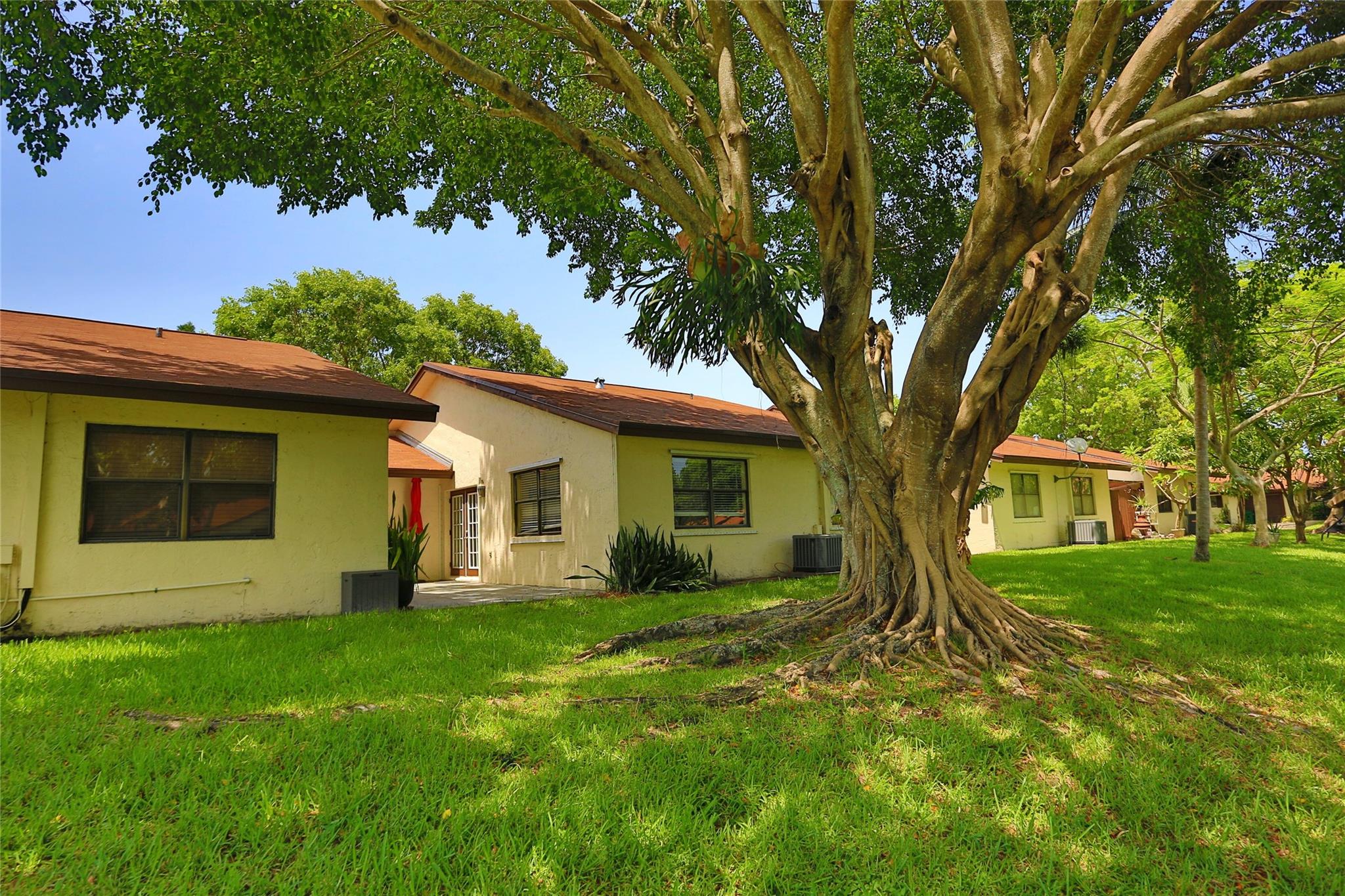 Parkway Villas/Venetian - Residential