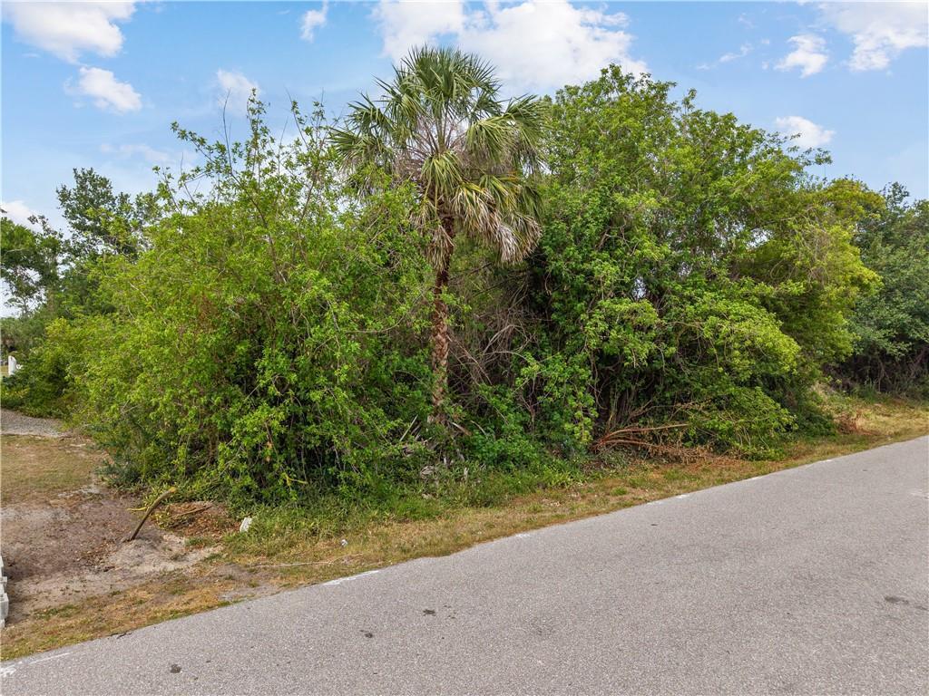 PORT CHARLOTTE SEC 8 - Land